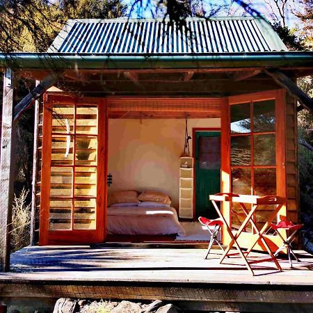Manaaki Mai, Rustic Retreat Bush Cabin 基督城 外观 照片