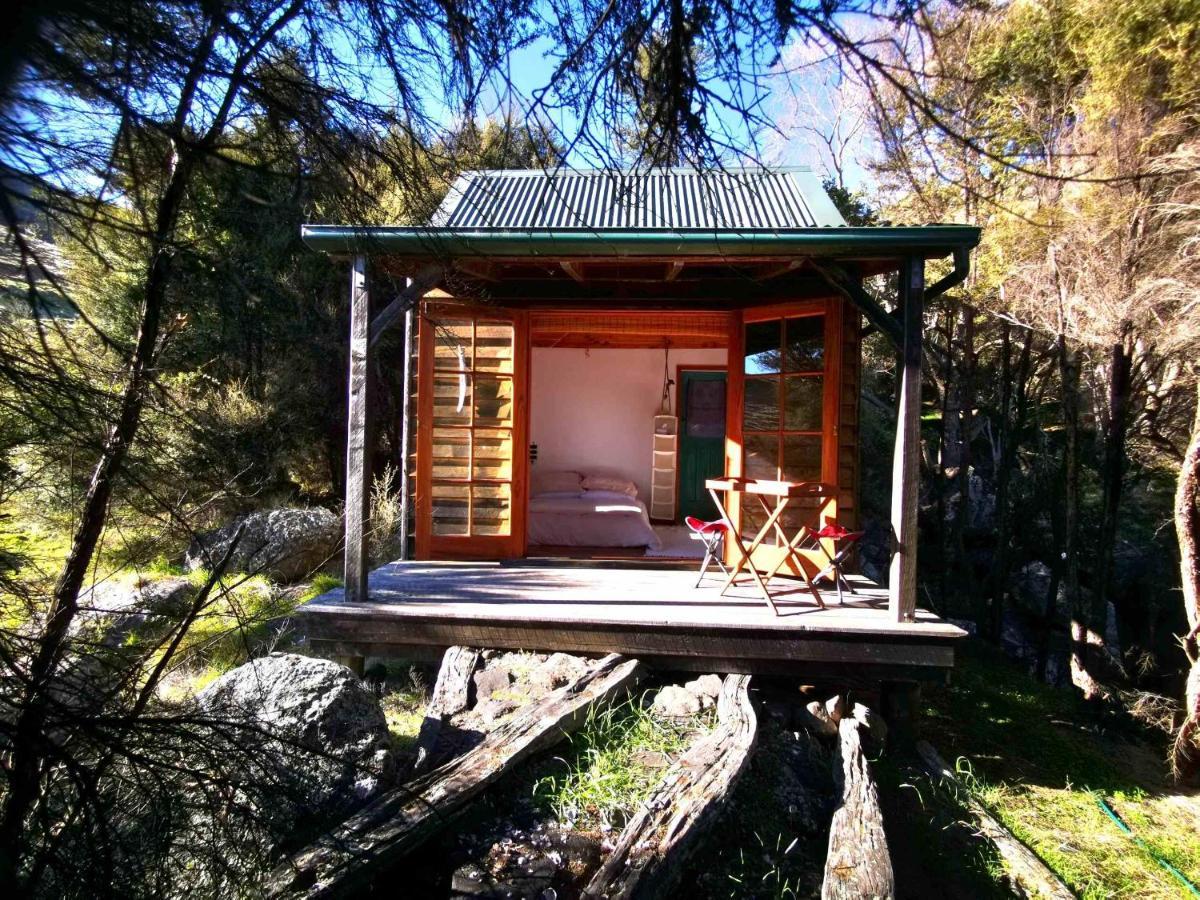 Manaaki Mai, Rustic Retreat Bush Cabin 基督城 外观 照片